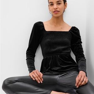 Gap Womens Black Velvet Top Size Medium Goth Witchy‎ Grunge Dark Academia NWT